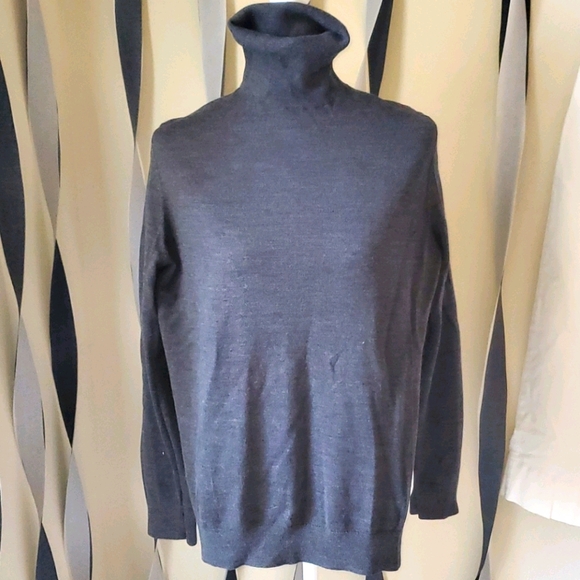 Dark Gray Turtleneck - Picture 1 of 4